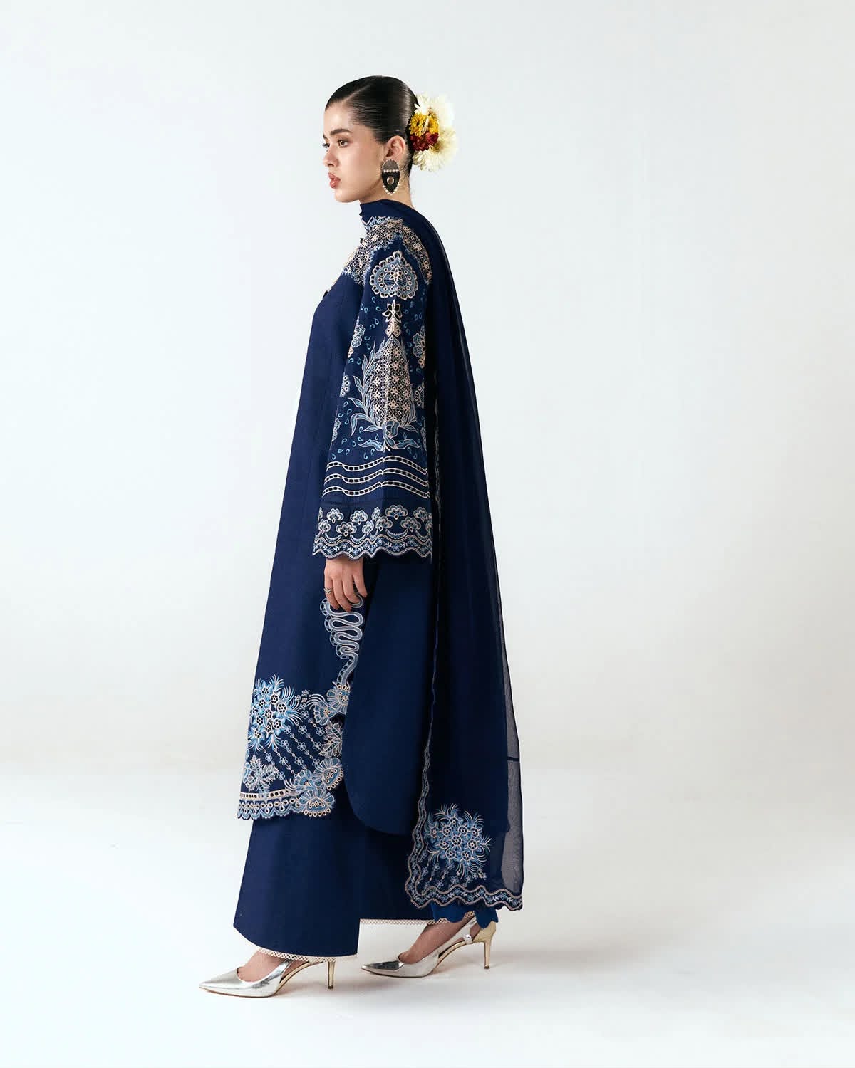 Dhanak embroidered luxury unstitched 3pc suit